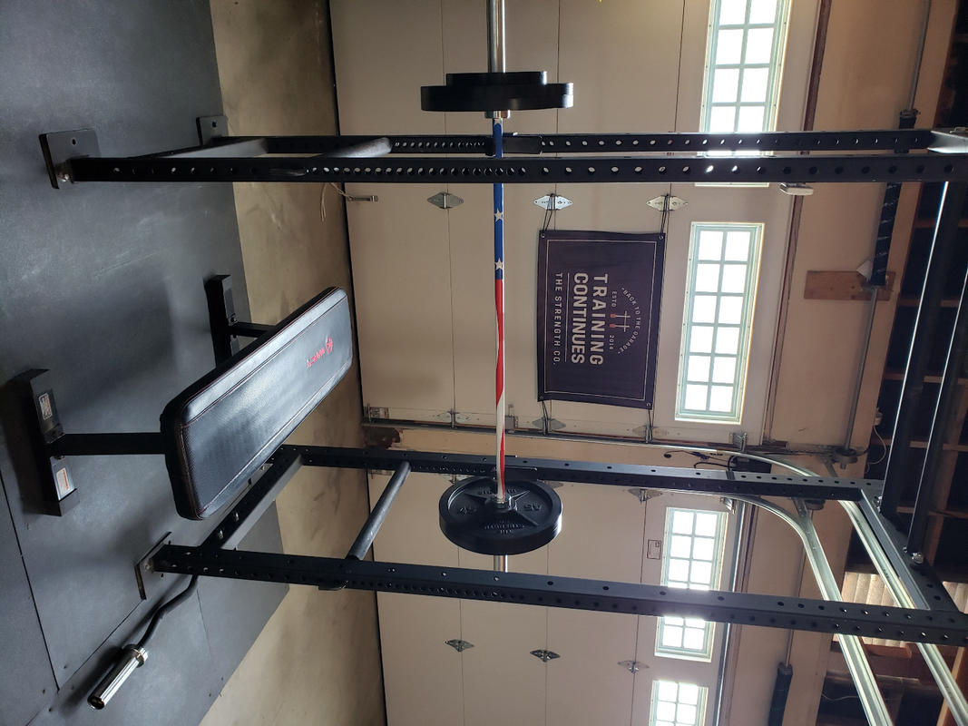 Semper Fidelis Olympic Barbell - 20KG (45LB) – The Strength Co. Semper Fidelis Olympic Barbell - 20KG (45LB) – The Strength Co.