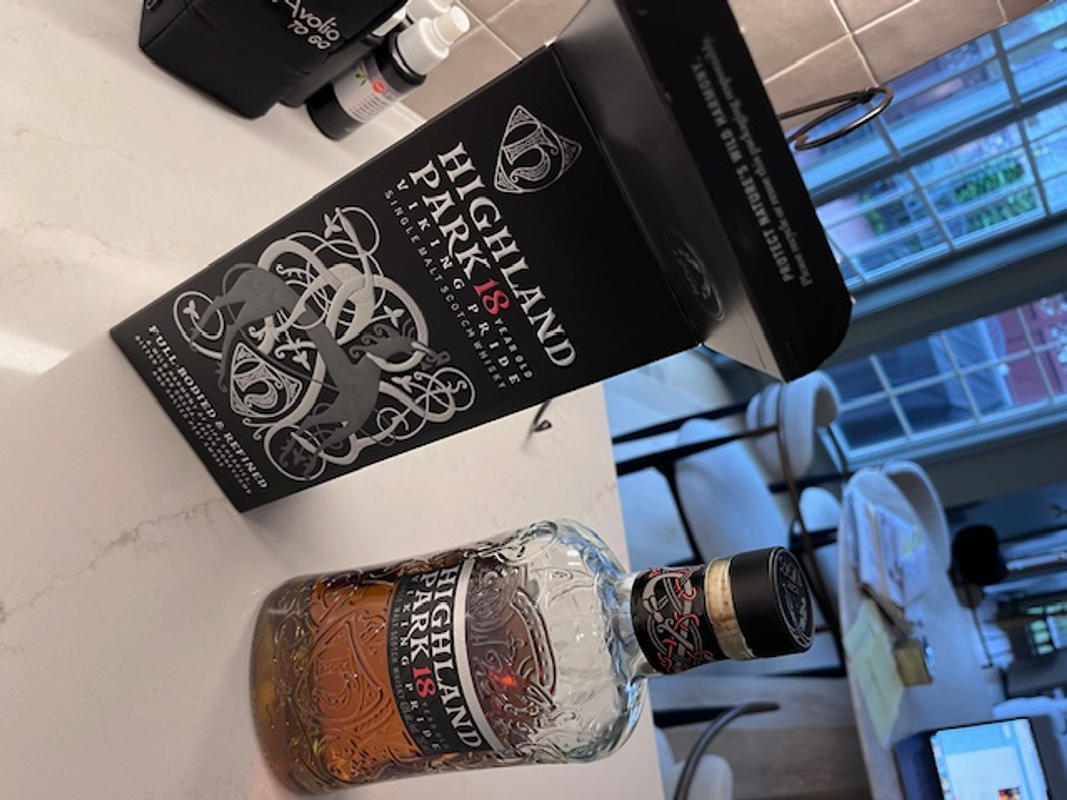 ウイスキー A18  Household Scotch Whisky single-malt-whisky-8-year-
