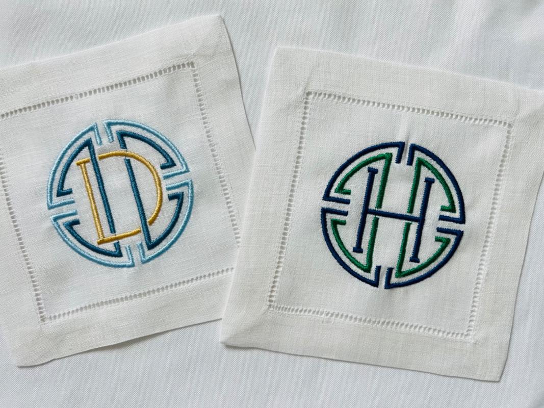 Single Medallion Font for Embroidery – Shuler Studio