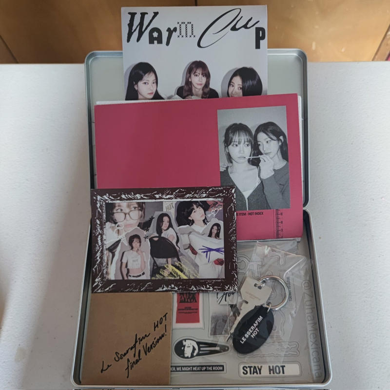 LE SSERAFIM - HOT ルセラフィム 単品 TIN CASE ver 61DaKxdfmML._AC_SY200_QL15_.jpg