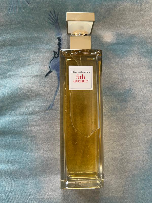 Elizabeth arden 5th avenue smell hot sale