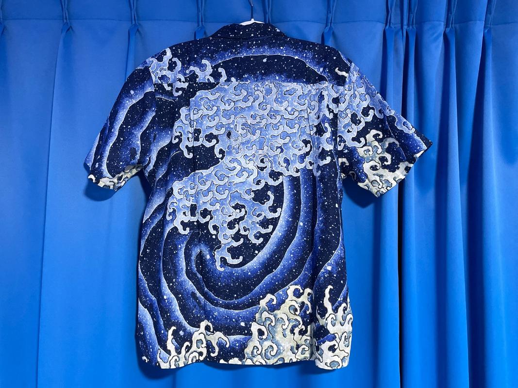 北斎館オーダーカラー】コットンアロハ 「怒濤図男浪」（どとうず お
