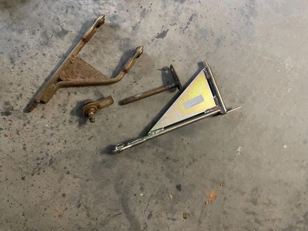 お道 HUSTLER 787994 DECK PIN & ROD ASSY - Genuine Part