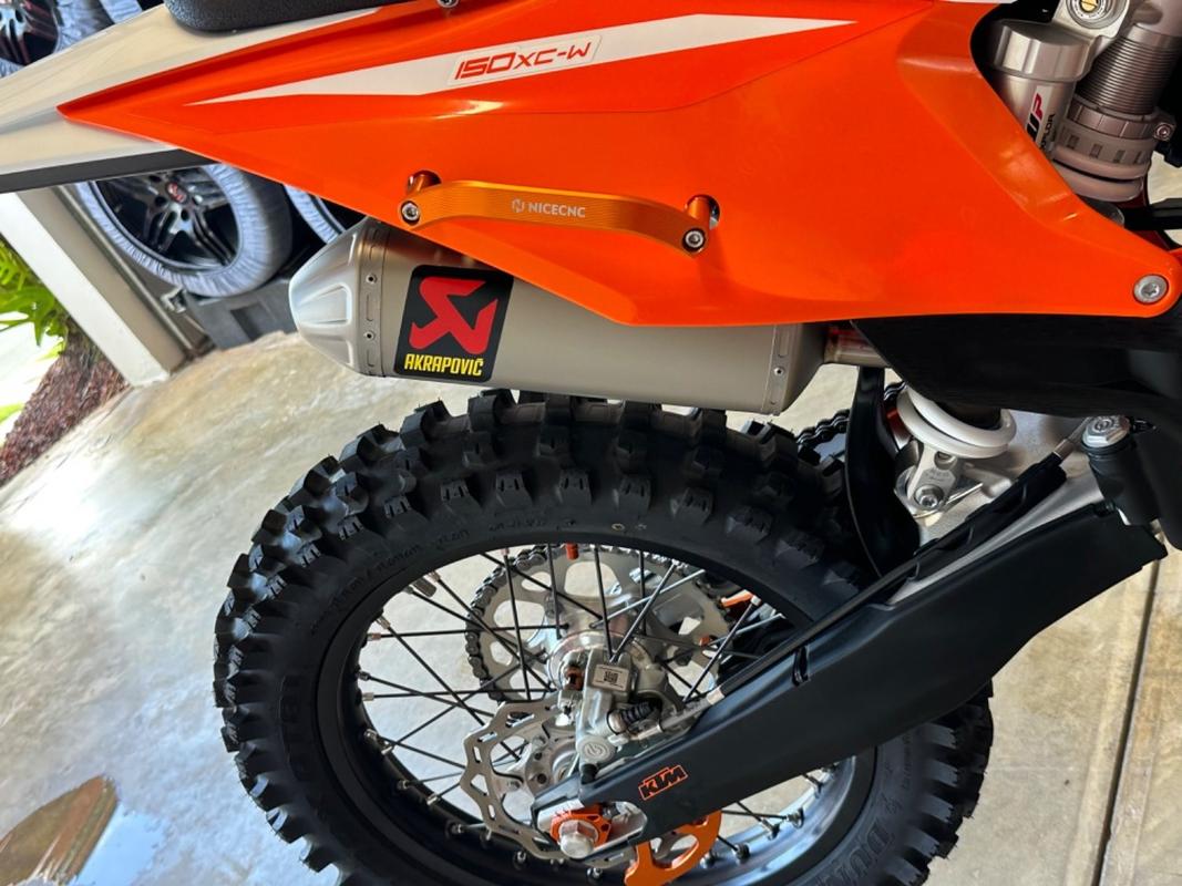 KTM Akrapovič 