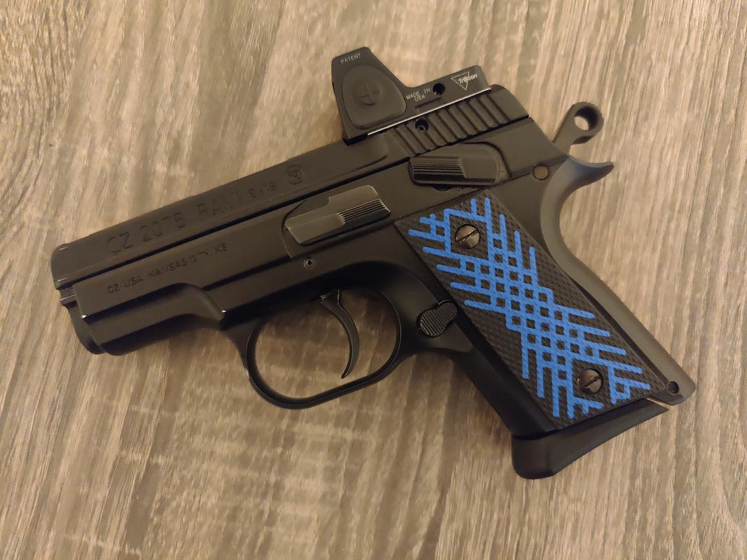 CZ 2075 RAMI Checkered Crosscut Color-fill - LOK Grips