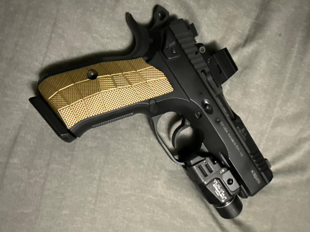 CZ Shadow 2 Palm Swell Bogies G10 Grips