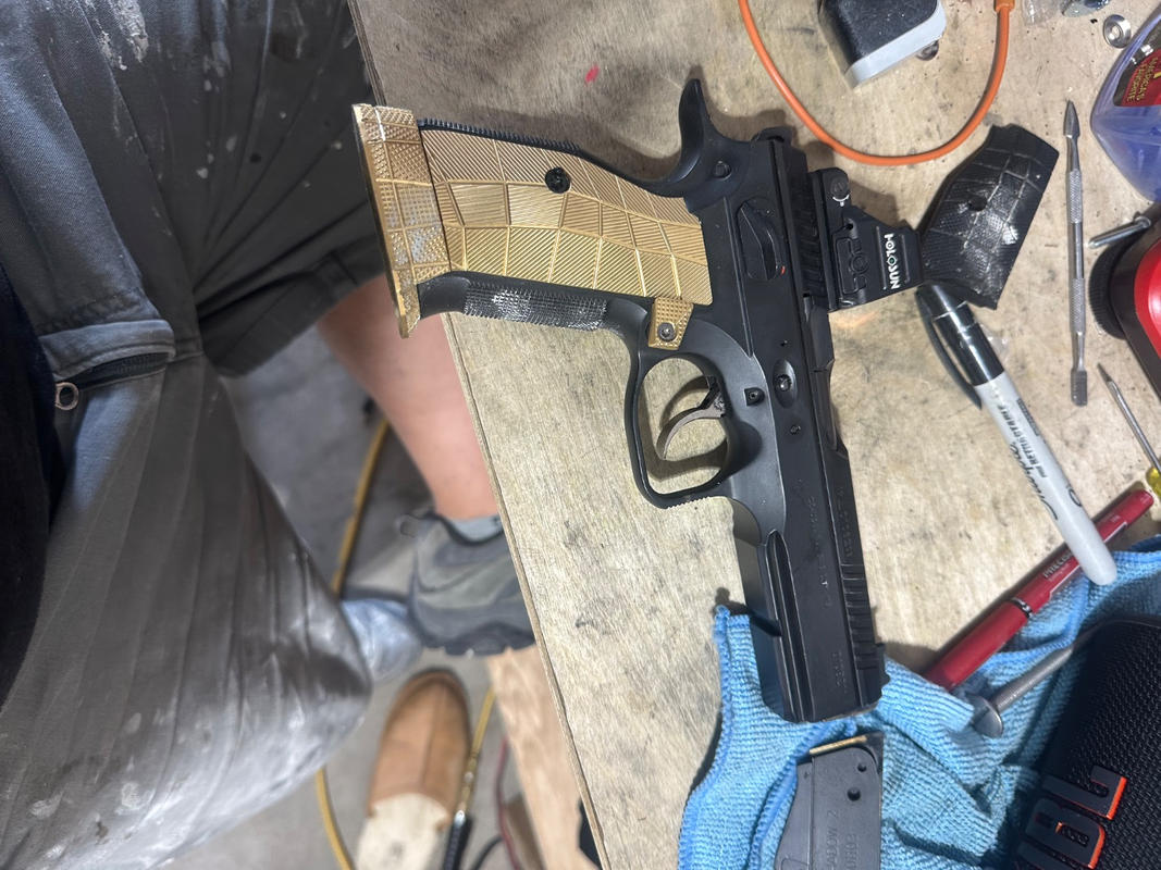 CZ Shadow 2 Palm Swell Bogies G10 Grips