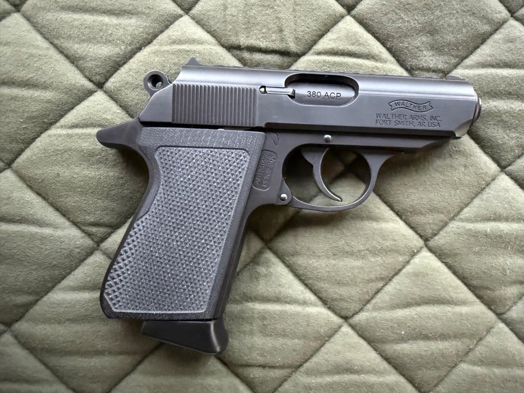 Walther PPK/s Checkered - LOK Grips