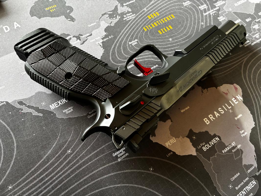 CZ Shadow 2 Palm Swell Bogies G10 Grips