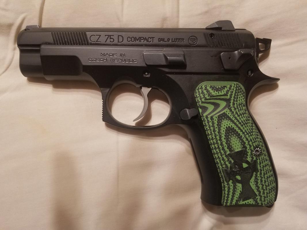 CZ 75 Palm Swell Full Checkered 