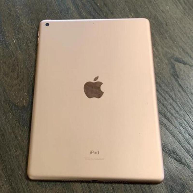 Apple iPad 8th Gen (10.2 inch, Wi-Fi, 128GB) - 2020 - Gold