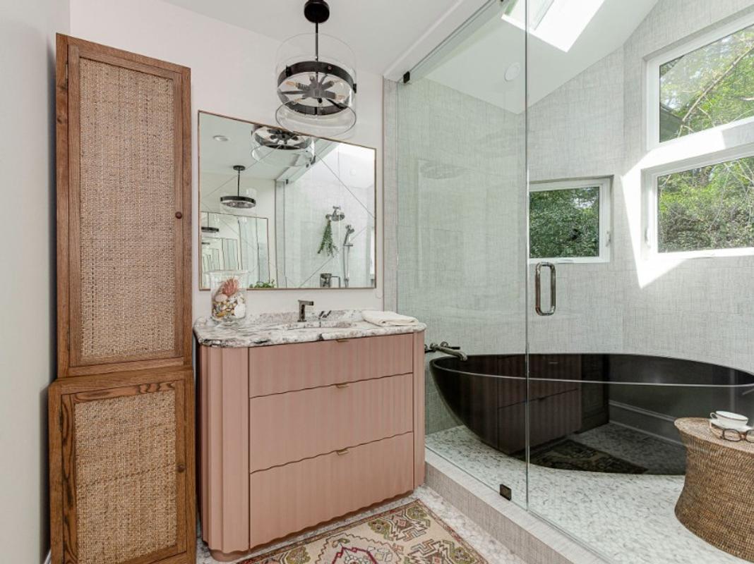 Freestanding Tub BW04 LBLK Badeloft USA