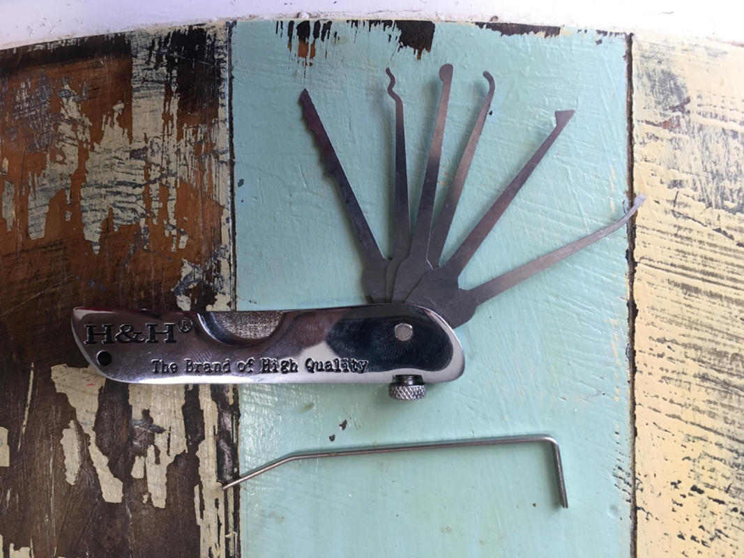 H&H Folding Lock Pick Set Multi-Tool Pocket Locksmith Jackknife –  Lockpickable