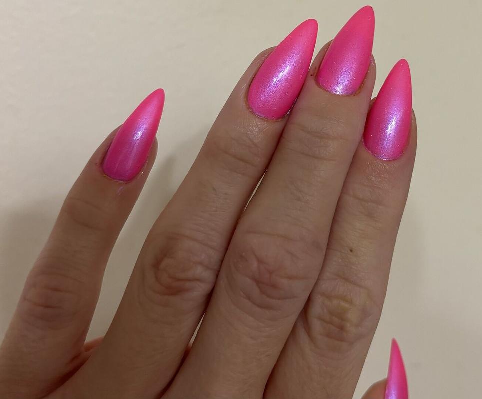 【魅惑のネオンピンクカラー】コバルト華 44×36×22mm Neon Pink Shimmer Nail Polish - Cirque Colors Flamingo