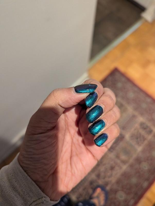 Forest Green Magnetic Multichrome Nail Polish - Cirque Colors Mobius