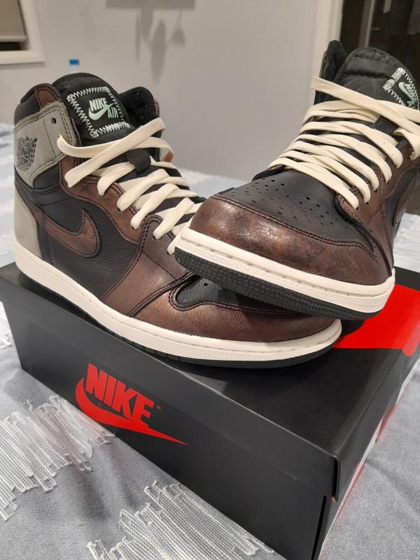 Off White Waxed Flat Lace Clear Plastic Aglet