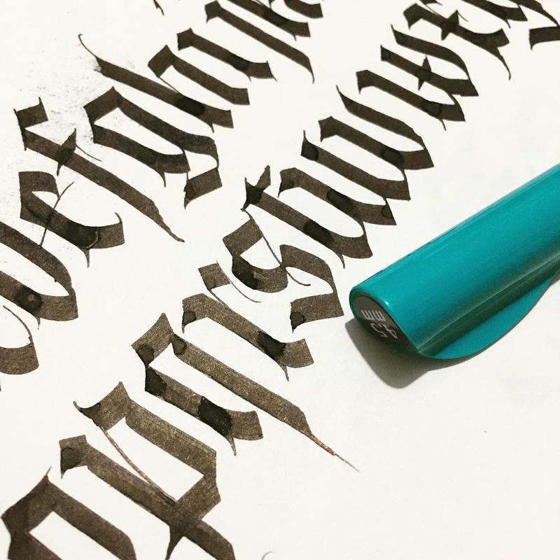 NEW Pilot Parallel Pen: 3.0mm Pen Review - Blackletter Foundry