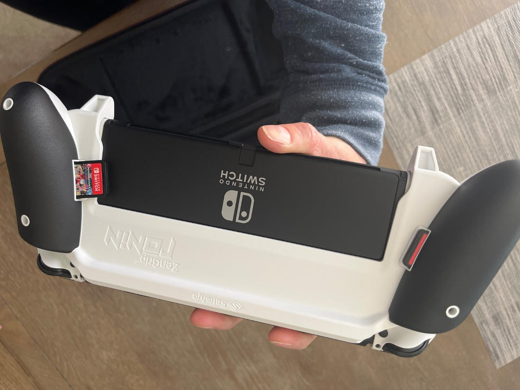 ZENIT 312M ボディ 未使用ストラップ　ソフトケース ZenGrip Pro Standalone Slim Grip Case – Satisfye
