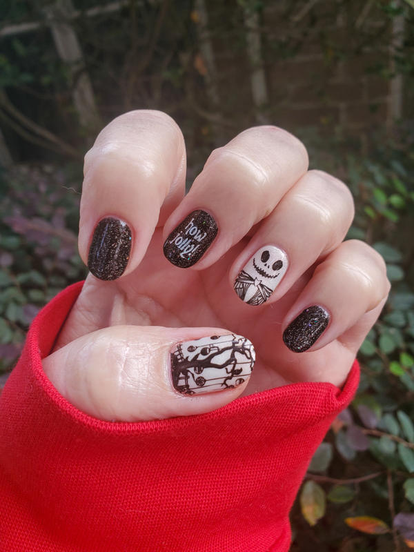  Maniology Best in Show Dog-Themed Nail Stamping