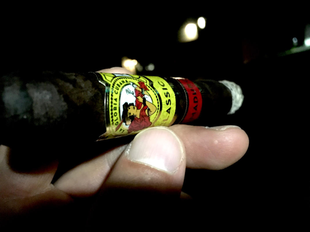 La Gloria Classic Cubana Maduro Wavell Cigars