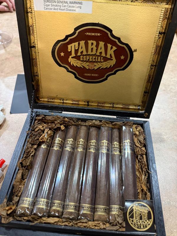 Tabak Especial Toro Negra Cigars CigarPlace.com