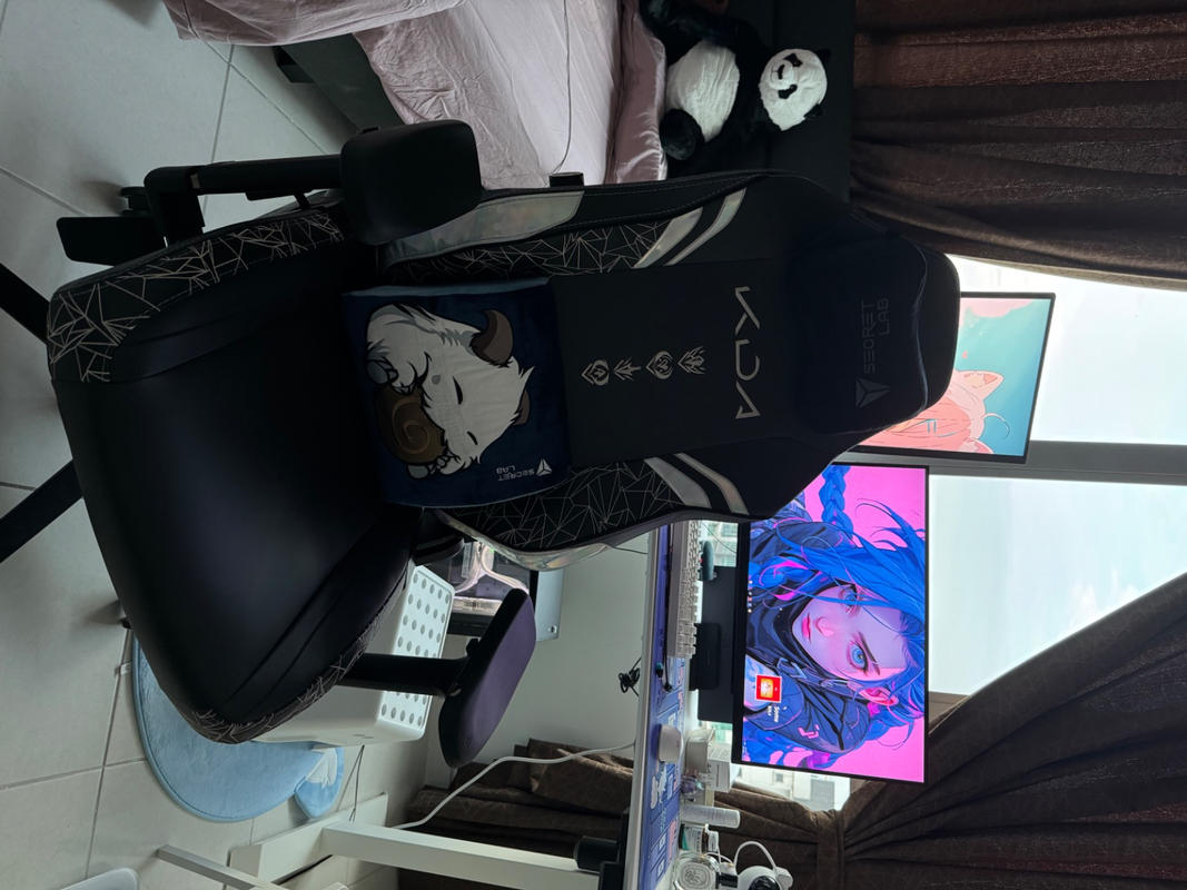 Secretlab Memory Foam Lumbar Pillow League of Legends Edition