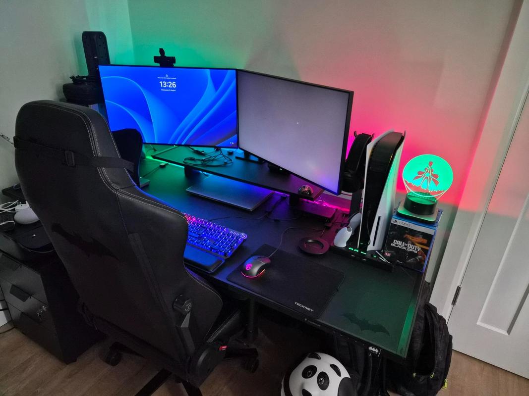 How to Pick Monitor for Large Desk Setup: Ultimate Buying Guide