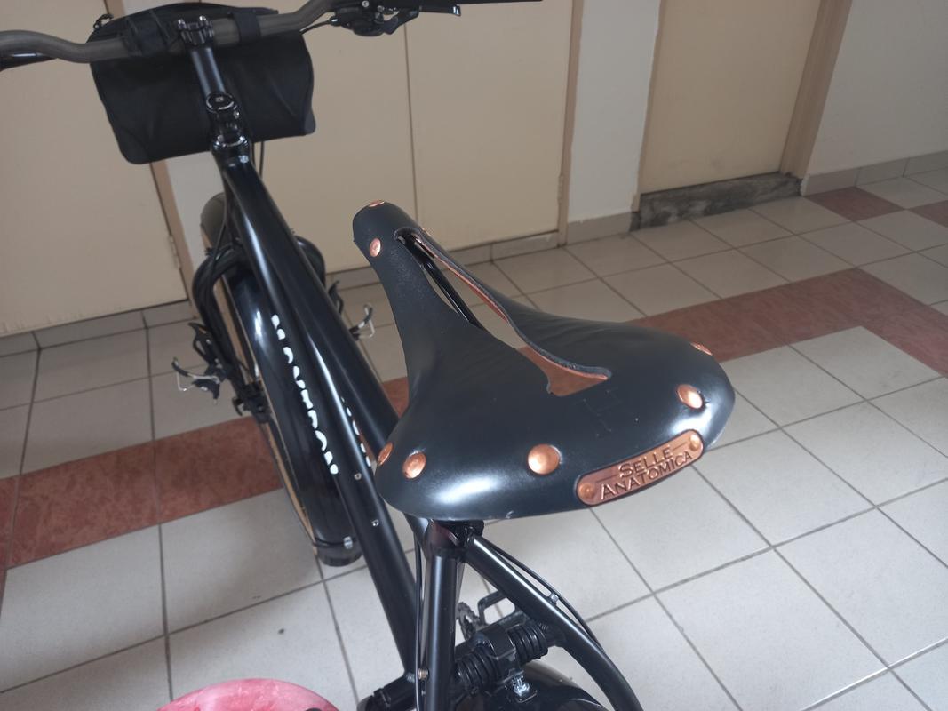 H1 - Black w/Copper Rivets (B Stock) | Selle Anatomica