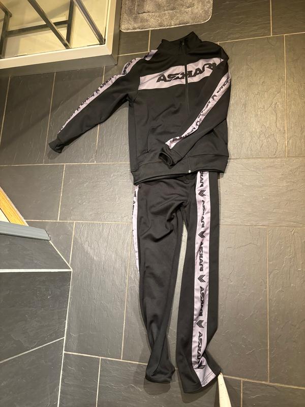 skair tracksuit