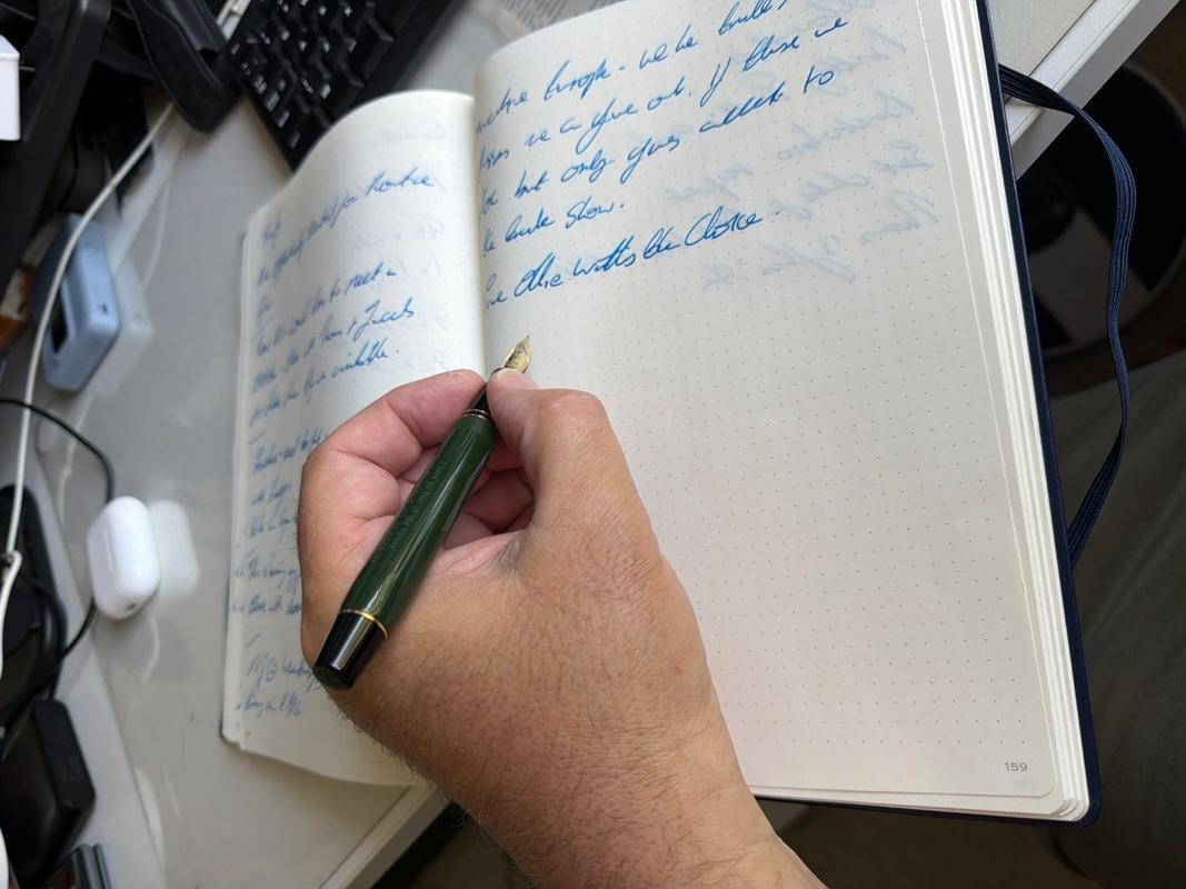 Churchill Heritage I Have No Fear of the Future Fountain Pen