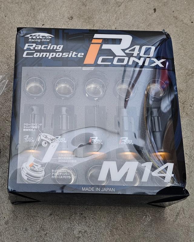 KYO-EI KicS Racing Composite R40 iCONIX ロックナット ネオクローム/キャップ付き ブラック 樹脂製 20個 M12 x P1.5 KYO-EI RACING COMPOSITE R40 ICONIX M12 X P1.25 LOCK \u0026 NUT (ALU CAP) RIA-13KU