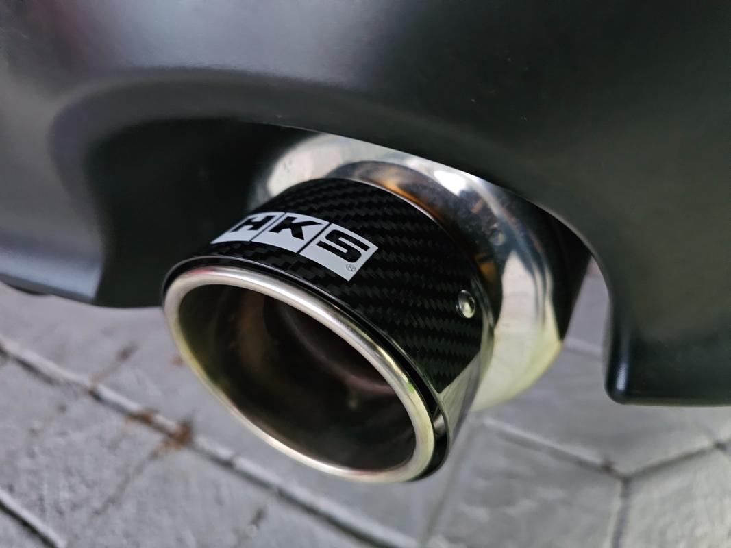 HKS Hi-Power SPEC-L II オプションフィニッシャーカバー φ94 L=118 カーボン B 34002-AK012 : HKS 排気系パーツ Hi-Power SPEC-L II オプション