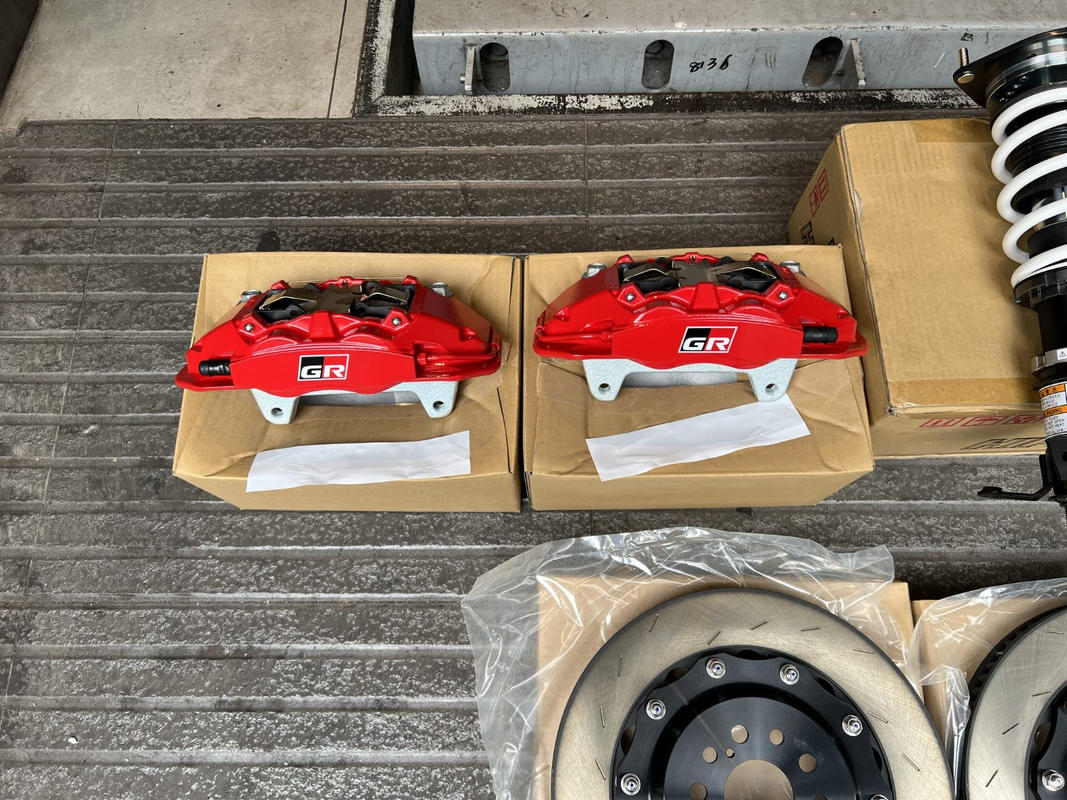 プレート　20Kg TRD GR MONOBLOCK BRAKE KIT FOR TOYOTA 86 ZN8 MS220-18005