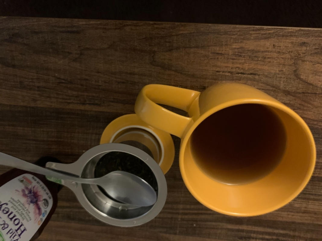 Satin Tea Mug - Curvy Ceramic Tea Mug with Metal Infuser
