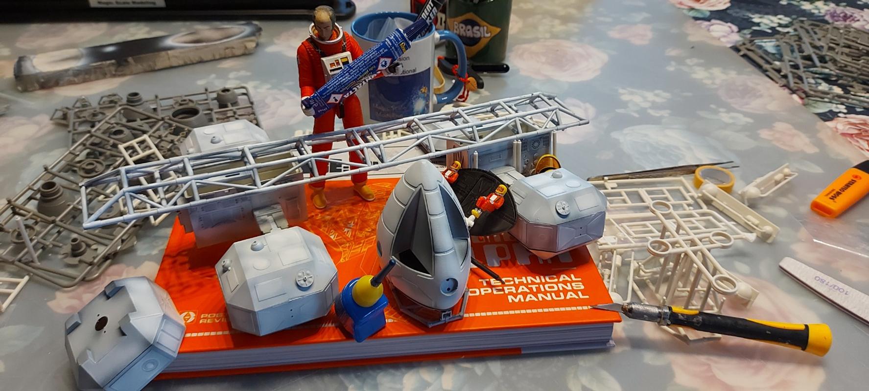 Space: 1999 Moonbase Alpha Technical Operations Manual [HARDCOVER]