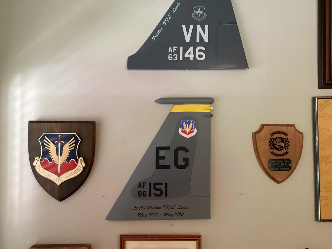VMA-542 AV-8B Harrier II Tail Flash