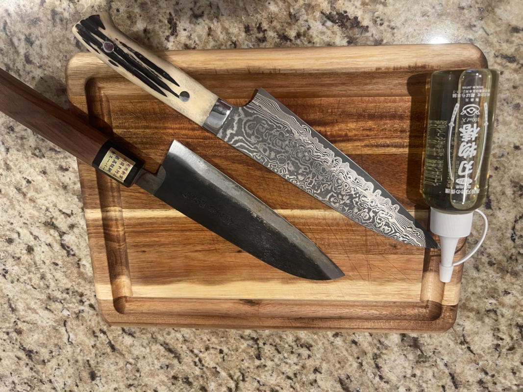 Organic Camellia Kitchen Knife Oil - Carbon Steel and Cast Iron – Knife  Pivot Lube
