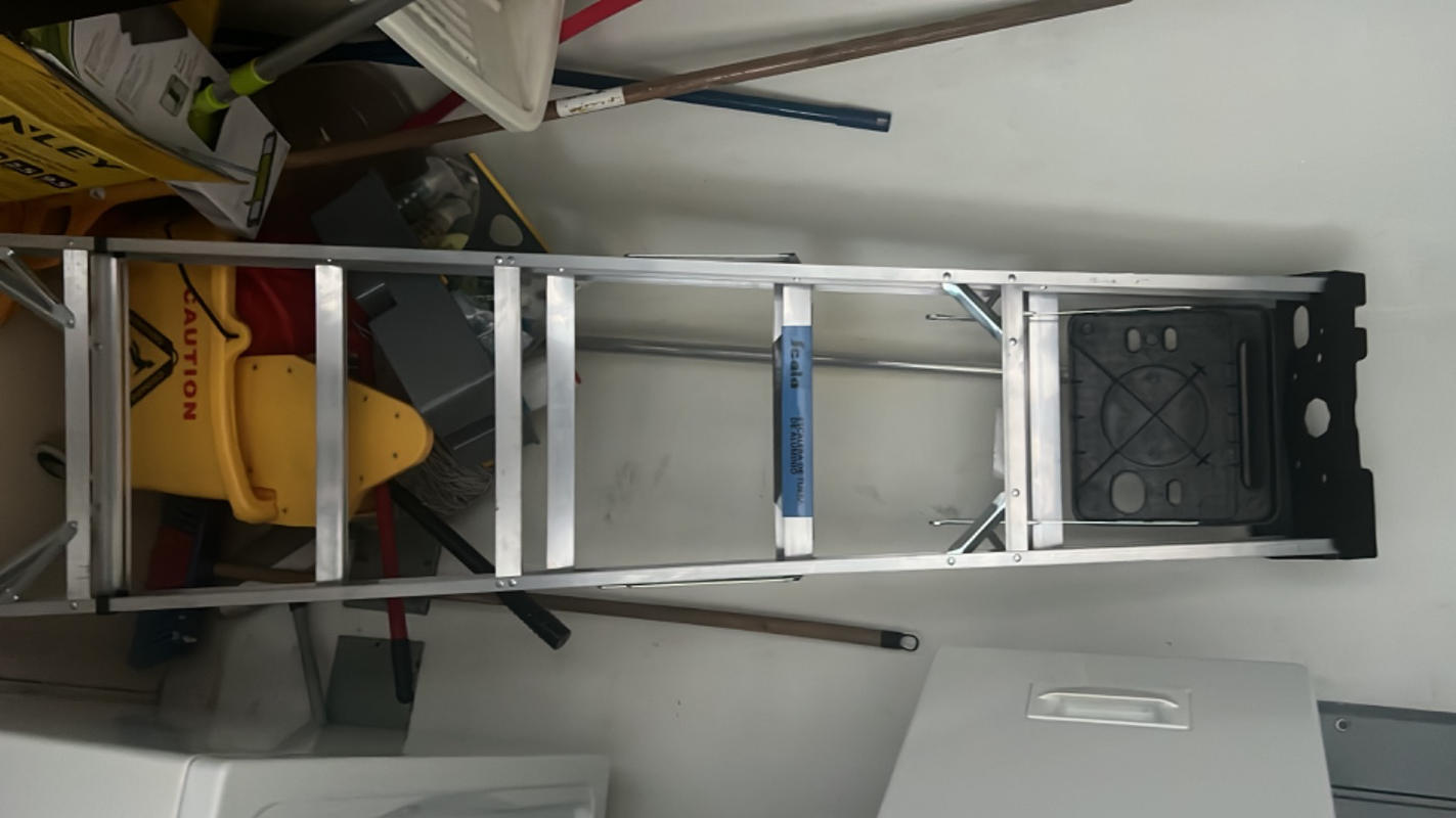 Escalera de tijera de aluminio 6' - 200 Libras – Do it Center