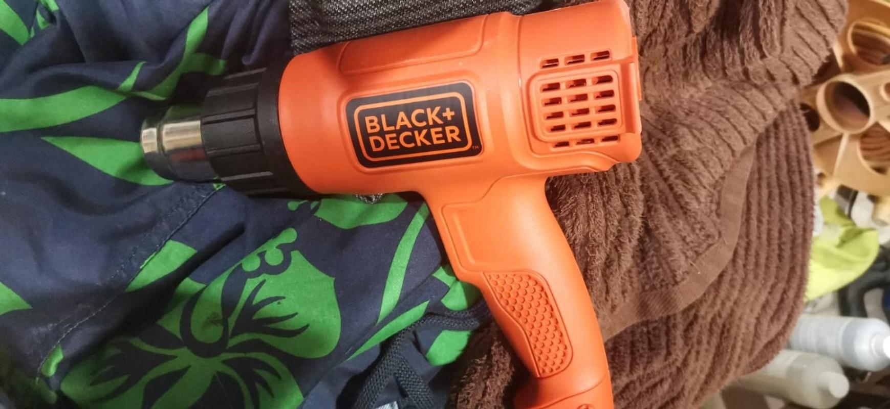 Pistola de Calor 1500W Black and Decker HG1500-B3: Potencia y Versatilidad  para tus Proyectos