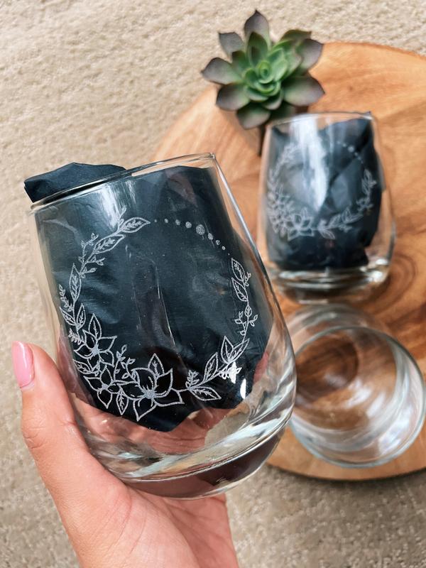 Etched Heavy Base Stemless Wine Glass 15.25 oz