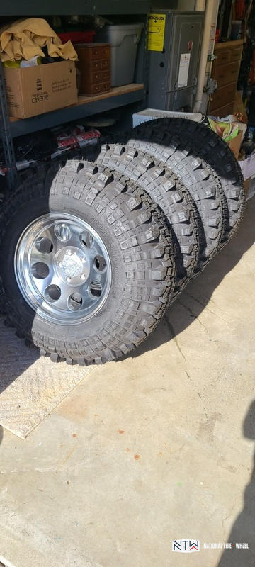 Pro Comp Wheels 1069 Polished 15x10 5x5 -47 O.S. 83.06 H.B. Pro Comp Wheels 1069 Polished 15x10 5x5 -47 O.S. 83.06 H.B.