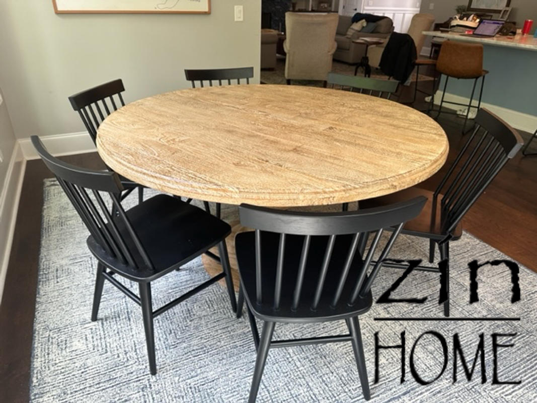 Very round clearance table and chairs
