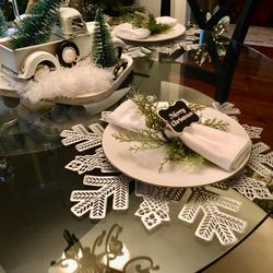 6-Pack Vinyl Dining Table Mats 18" Snowflake Design Silver - Metallic Non-Slip Surface for Holiday Themes