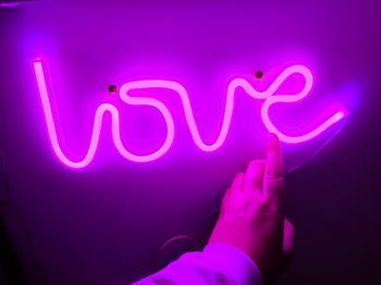 ArtZMiami Neon Love Light Review