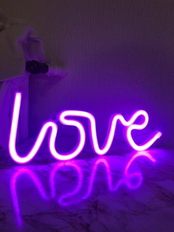 ArtZMiami Neon Love Light Review