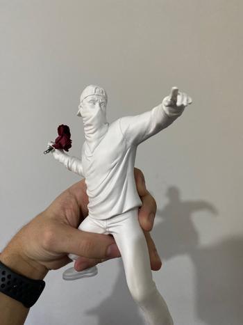 Splentify ArtZ® Man Throwing Flowers Sculpture Review