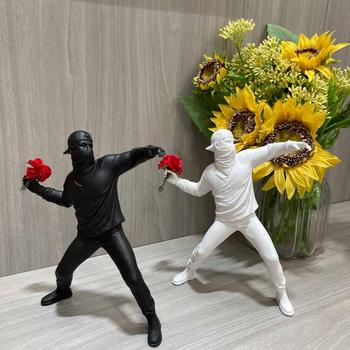 Splentify ArtZ® Man Throwing Flowers Sculpture Review
