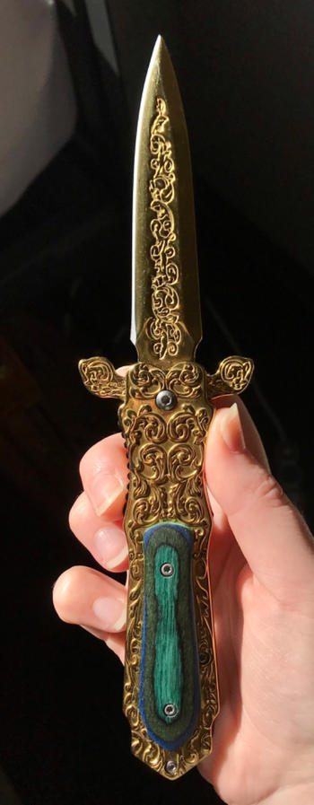 BLADES NOW Gothic Gold Ornate Stiletto Spring Assisted Pocket Knife Review