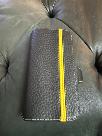 Vaja Row Custom GTR V-Mag Mini Wallet for iPhone 15 Review