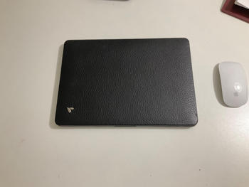 Vaja Row SUIT - Macbook Pro 13 Leather Case M2 Review